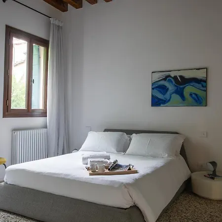 Palazzo Venere Apartments Venice Exterior photo