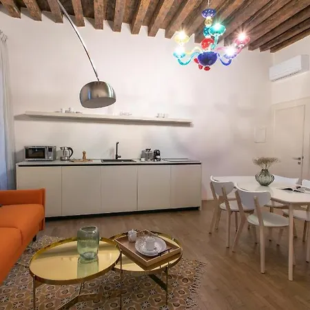 Palazzo Venere Apartments Venice Exterior photo
