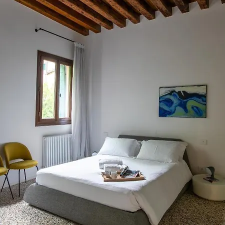 Palazzo Venere Apartments Venice Exterior photo