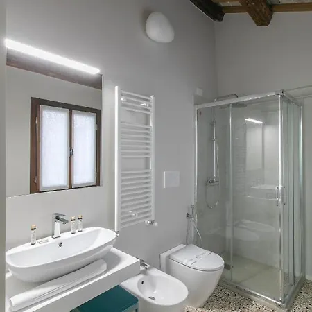 Palazzo Venere Apartments Venice Exterior photo
