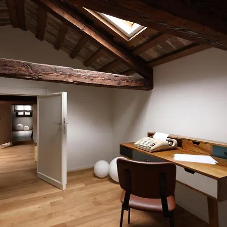 Palazzo Venere Apartments Venice Exterior photo